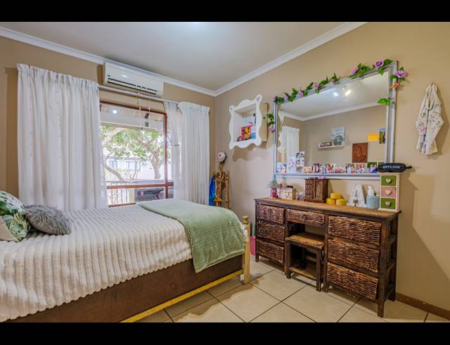 3 BEDROOM APARTMENT FOR SALE IN WAKENSHAW ESTATE